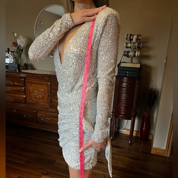 Honey stores- Silver Sequinned Mini - Picture 9 of 11